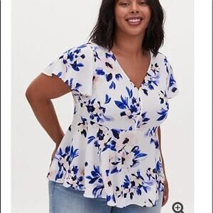 Torrid Floral Blouse Size 1 Plus White Blue Pink Peplum Top